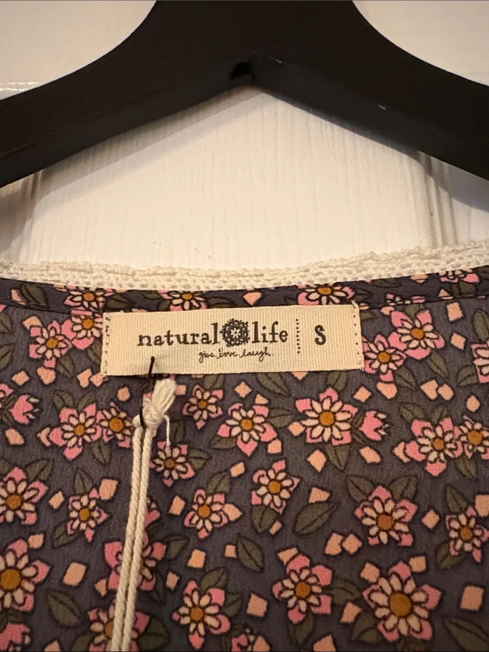 NATURAL LIFE Daisy Print Maxi Dress with lace trim neckline - Picture 3 of 7